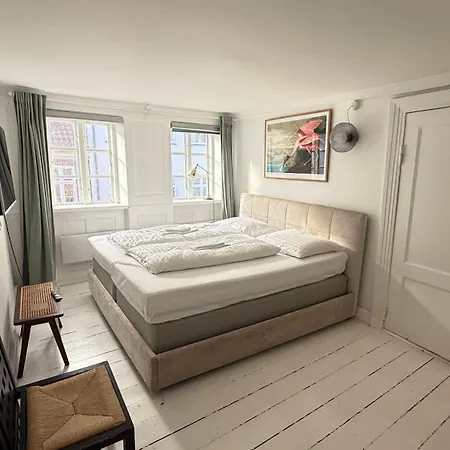 Latin Quater Hotel apartamentowy 3*