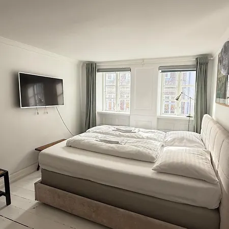 Hotel apartamentowy Latin Quater 3*